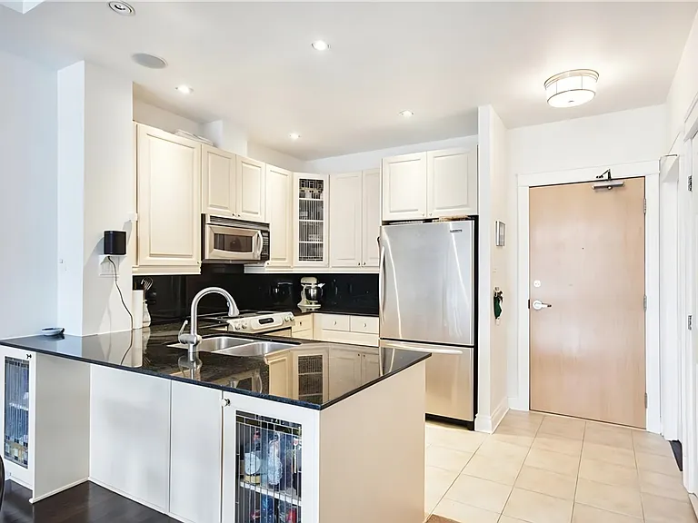 205 Bolton St #404 — Photo 6