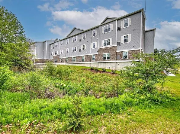 36 Old Louisquisset Pike #105, North Smithfield, RI 02896
