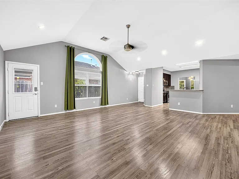 7815 Koloa River Ct — Photo 4