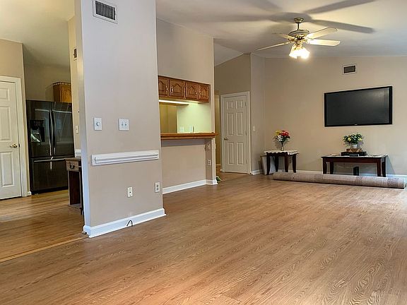 Great-room to kitchen+dining