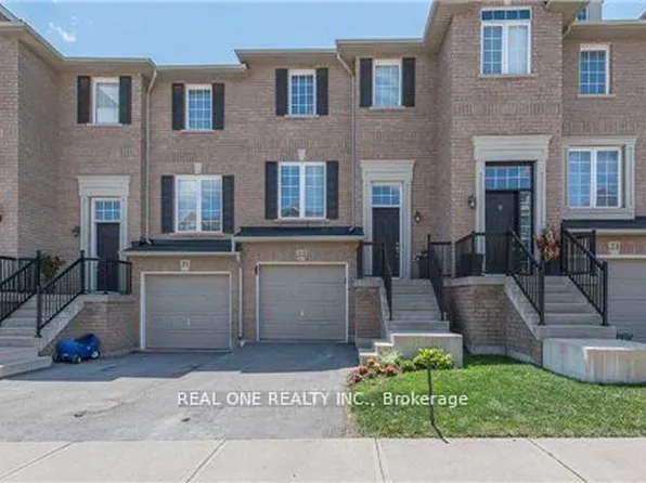 2280 Baronwood Dr #22, Oakville, ON L6M 4Z7