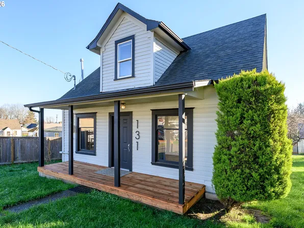 131 NE 2nd St, Willamina, OR 97396