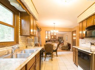 4430 S Dora Ln, New Berlin, WI 53151