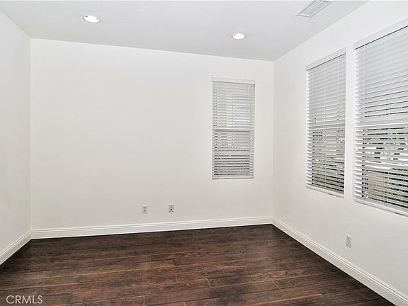 3rd image of 36 Tall Oak