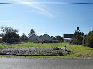 315 S Razor Clam Dr SW, Ocean Shores, WA 98569