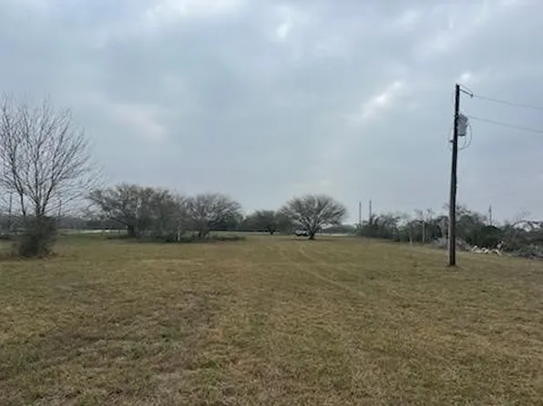 301 S County Road 307, Orange Grove, TX 78372