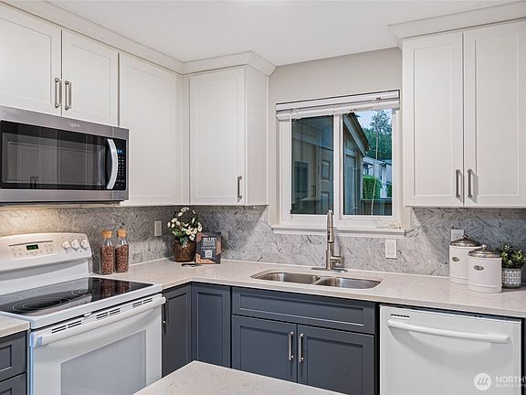 2nd image of 10053 NE 138th Place #F5