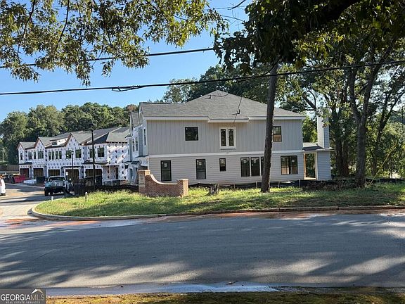 4th image of 1961 Walton Ct