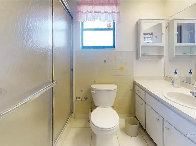 1332 Bentley Ave — Photo 12