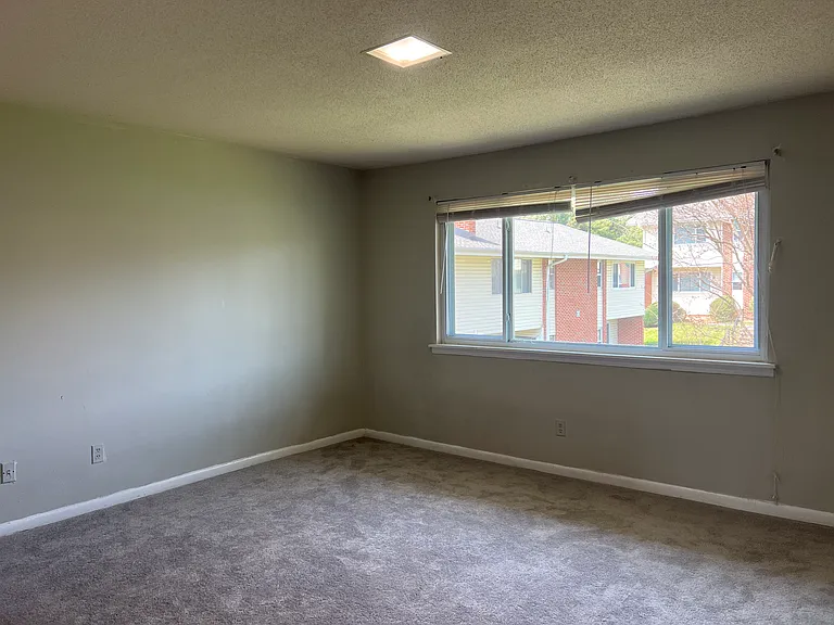 2343 Champion Ct — Photo 25