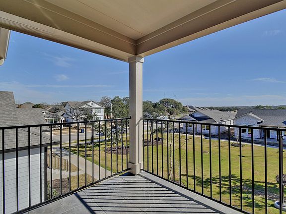 4th image of 1905 Pecan Island Dr