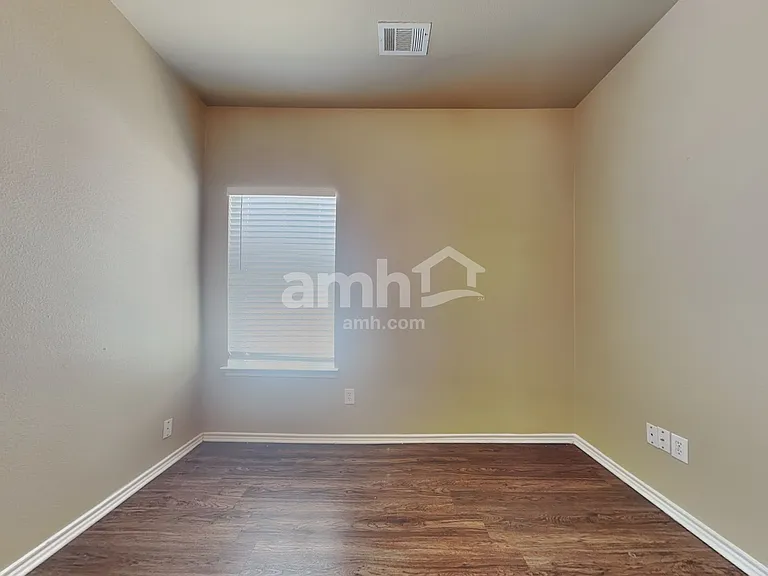 9000 Stone Mill Ln — Photo 16