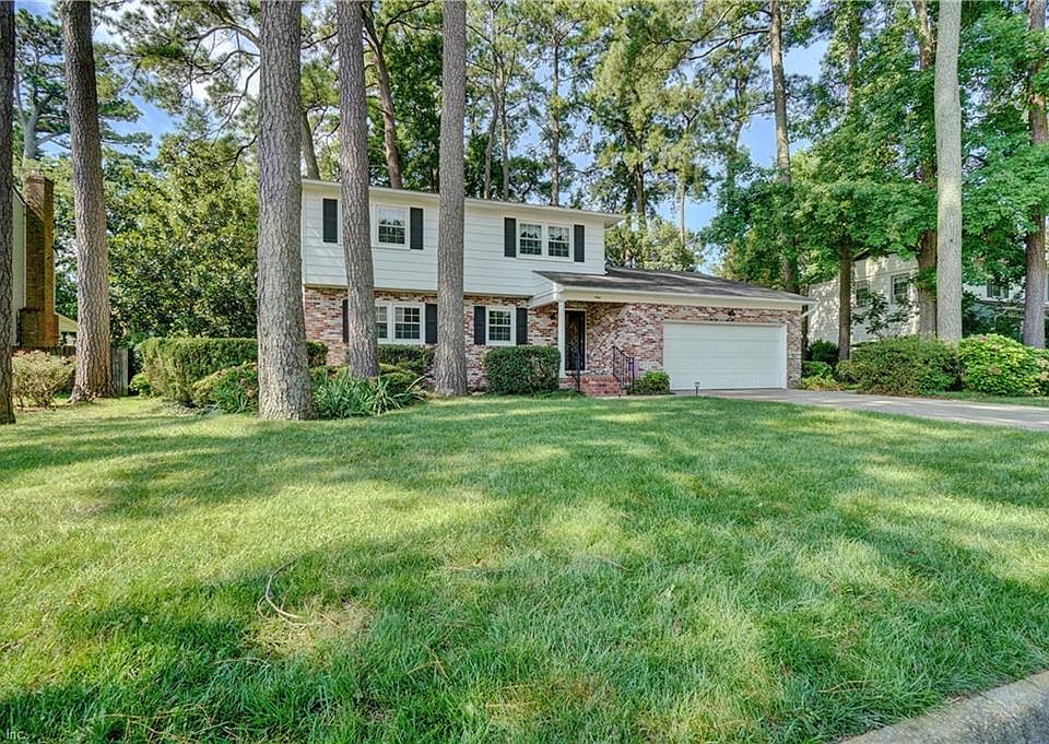 1st image of 60 Carriage Hill Dr