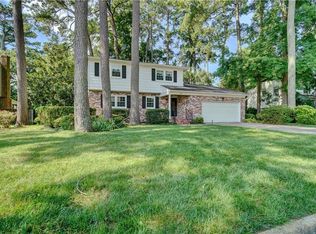 60 Carriage Hill Dr, Poquoson, VA 23662