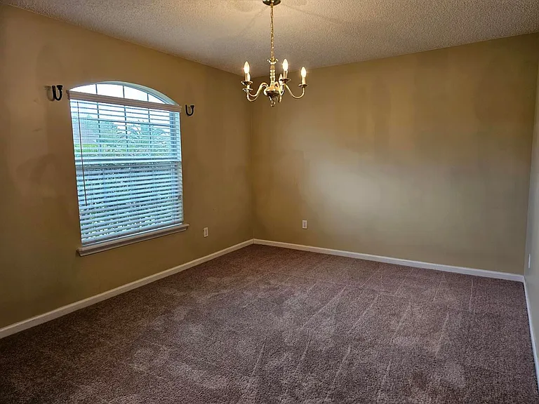 1276 Winding Brook Ct — Photo 4