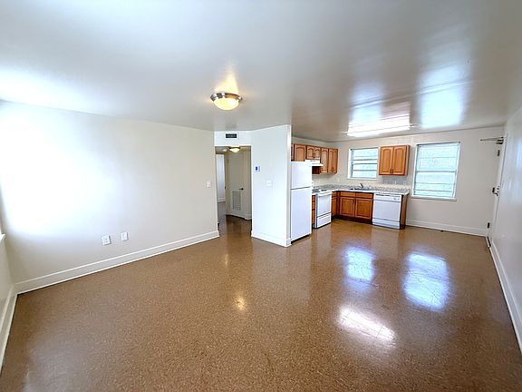 2nd image of 1528 Bluemont Ave SW APT 120