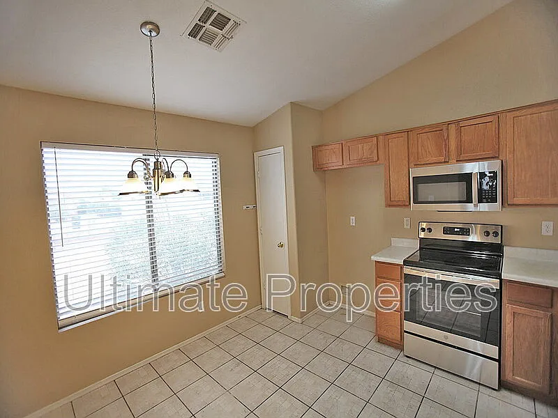Building Photo - 8303 W Monterey Way