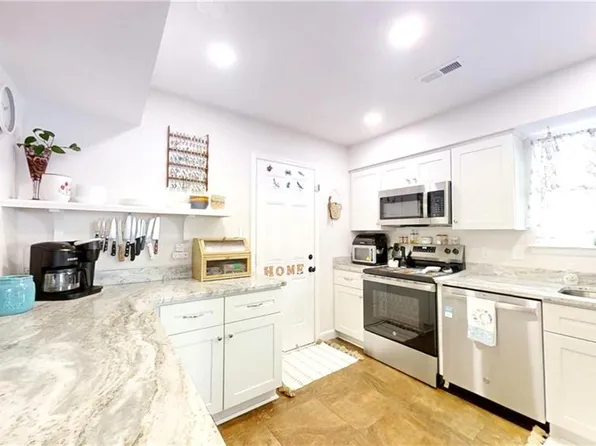 6 El Paso Ct, Hampton, VA 23669