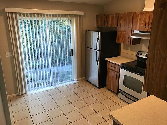 4th image of 2851 Coral Reef Dr