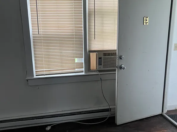 2038 Route 44 APT 16, Pleasant Valley, NY 12569