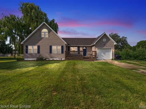 8058 Stanley Rd, Flushing, MI 48433