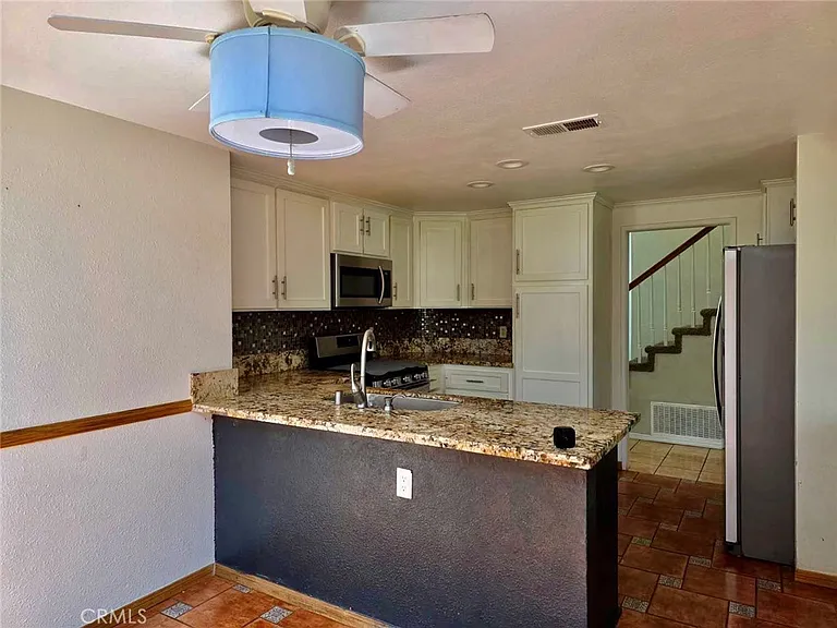 10696 Opal Ave — Photo 5
