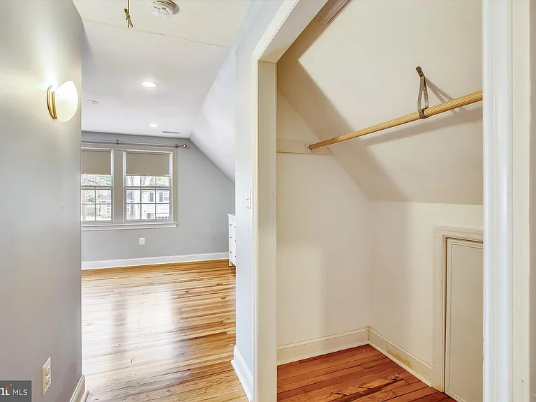 10202 Frederick Ave — Photo 27