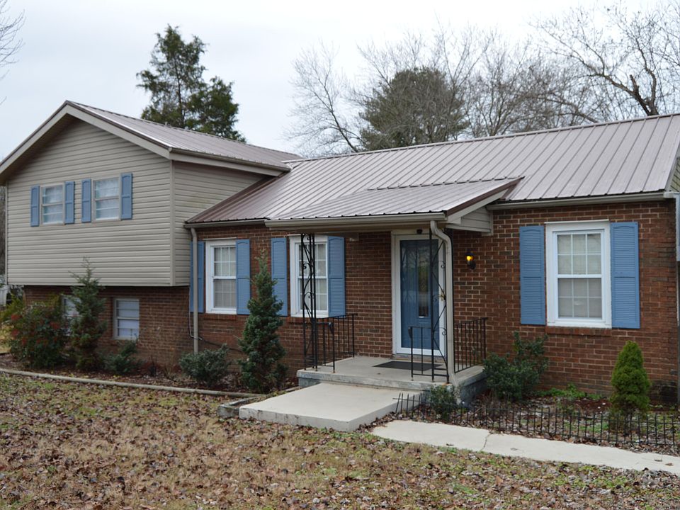 1st image of 204 Carroll Dr