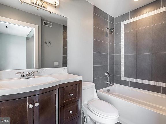 5th image of 1246 Frankford Ave Unit 3