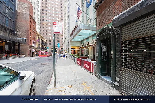 Rented by The Blueground | media 25