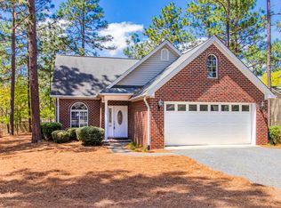 9 Cameron Ln, Pinehurst, NC 28374