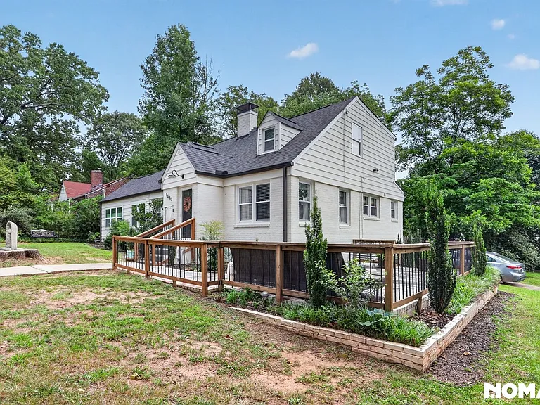 1630 Sylvan Rd SW — Photo 3