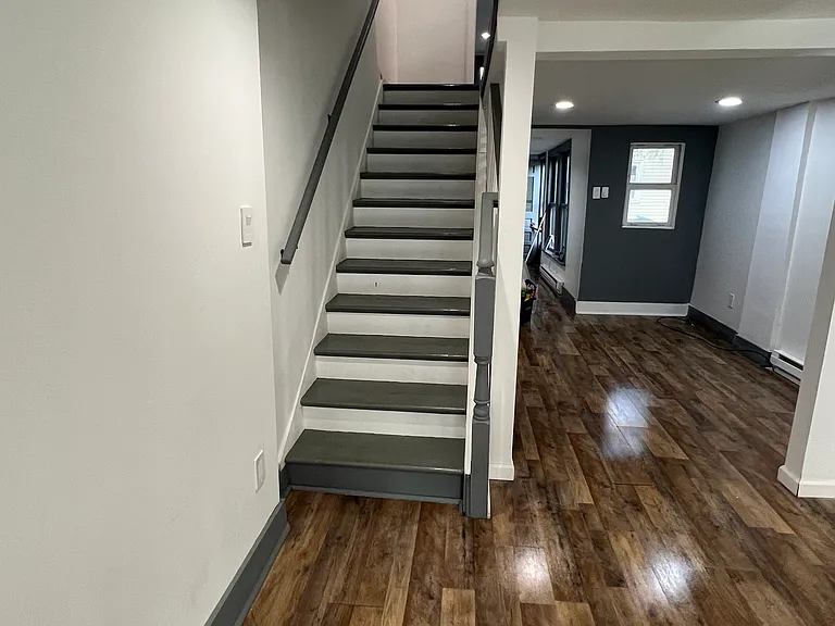 305 Ridge St — Photo 5