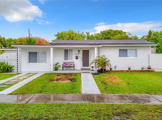 10211 Martinique Dr, Cutler Bay, FL 33189