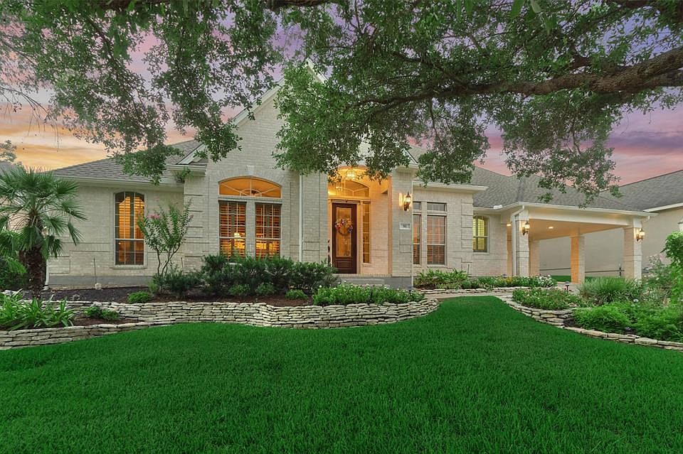 1st image of 91 Brookgreen Cir N
