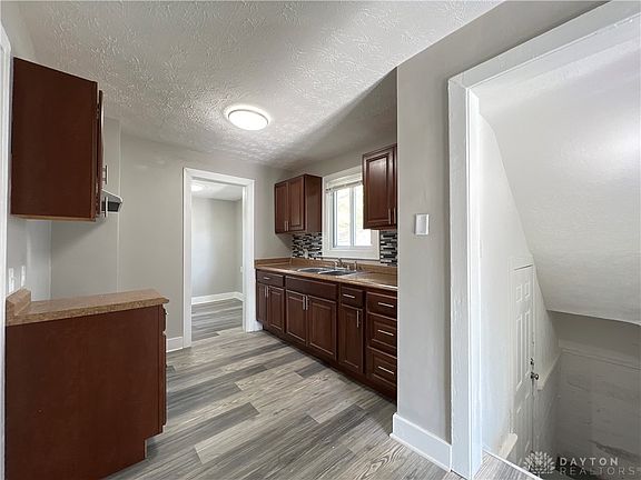 4th image of 1633 Philadelphia Dr