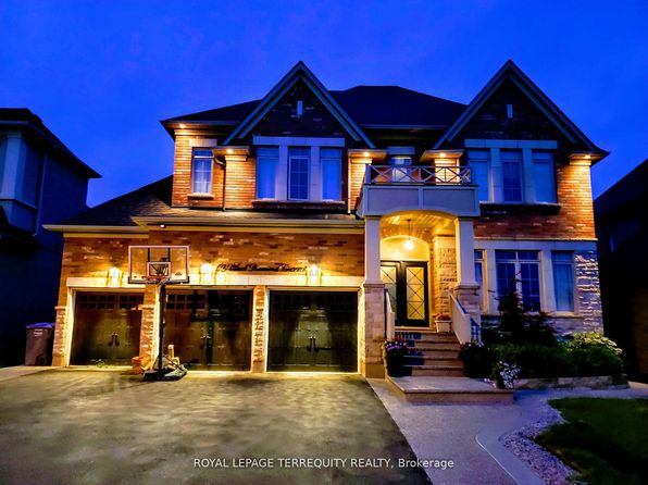 19 Black Diamond Cres, Brampton, ON L6X 0V8