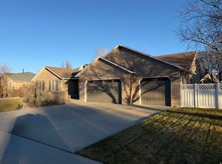9851 S Birdie Way, South Jordan, UT 84009