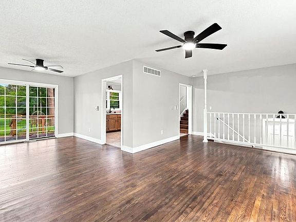 4th image of 806 S Washington Ave