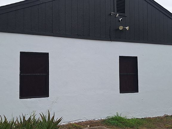 3rd image of 209 E Washington Ave #2