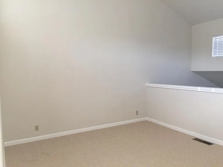 20746 Celeste Cir — Photo 12