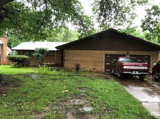 735 N Valleyview St, Wichita, KS 67212