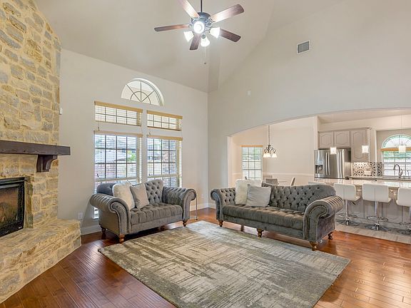 3rd image of 129 Micco Lane