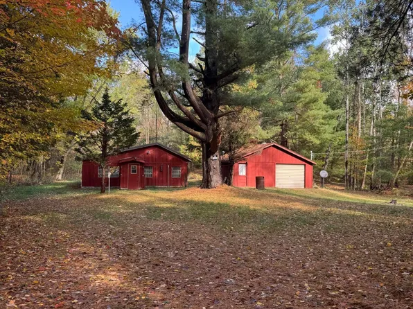 416 E Jefferson Rd, Hart, MI 49420