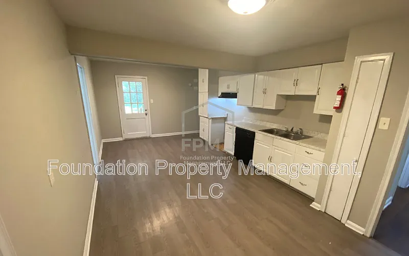 3 bed, 2.0 bath, 1628 sqft, $1,495 — Photo 4