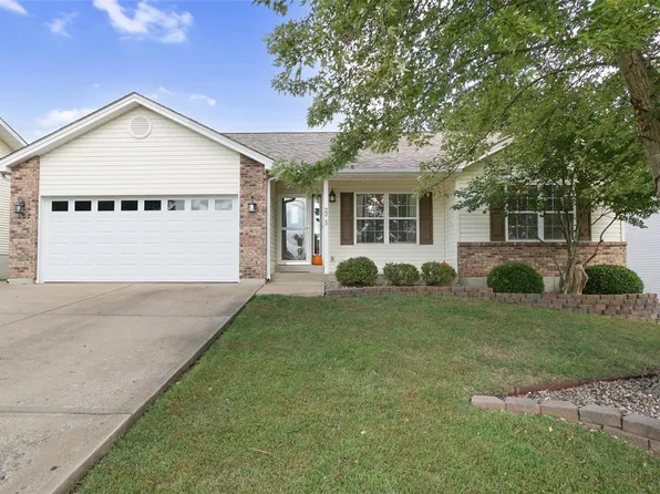 22 Autumnwood Dr, Moscow Mills, MO 63362