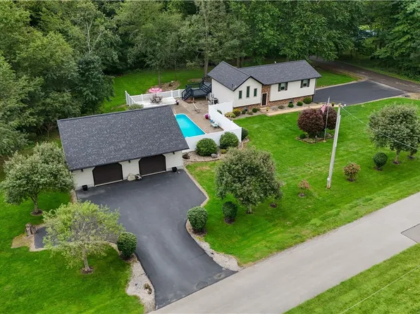 725 Niagara Trl, Mercer, PA 16137