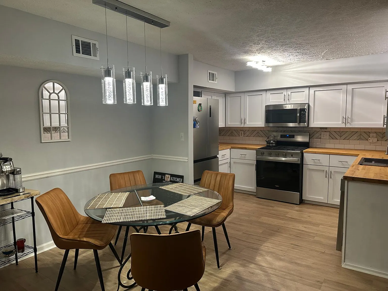 2 bed, 1150 sqft, $750 — Photo 2