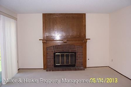 4th image of 928 Valencia Dr