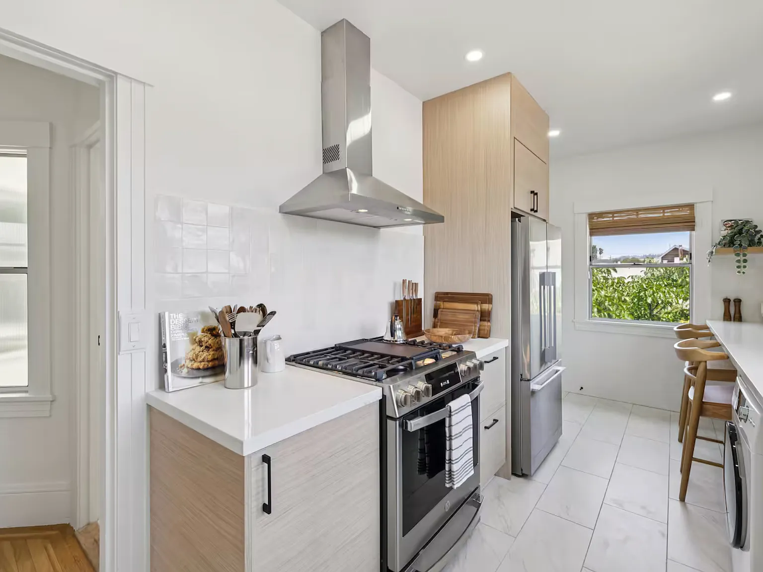 1 bed, $2,000 — Photo 3